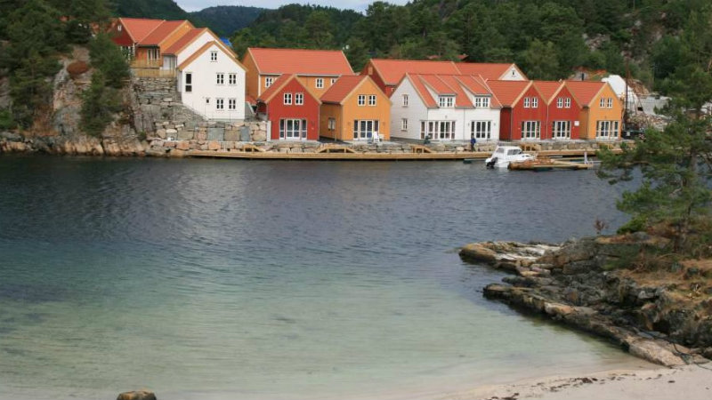 Furuholmen, Lindesnes